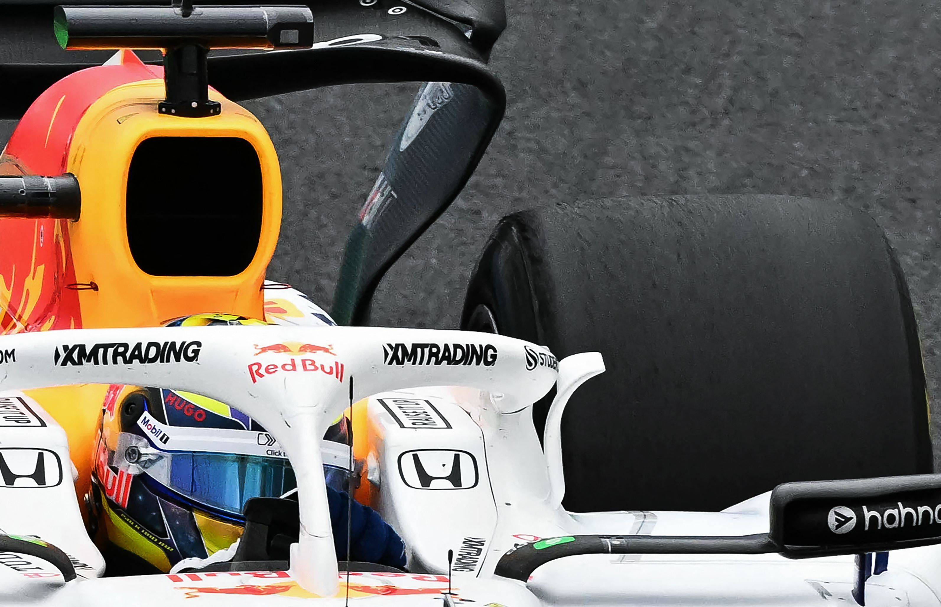 迈凯伦鏖战红牛二队，皮亚斯特里点燃赛场的简单介绍