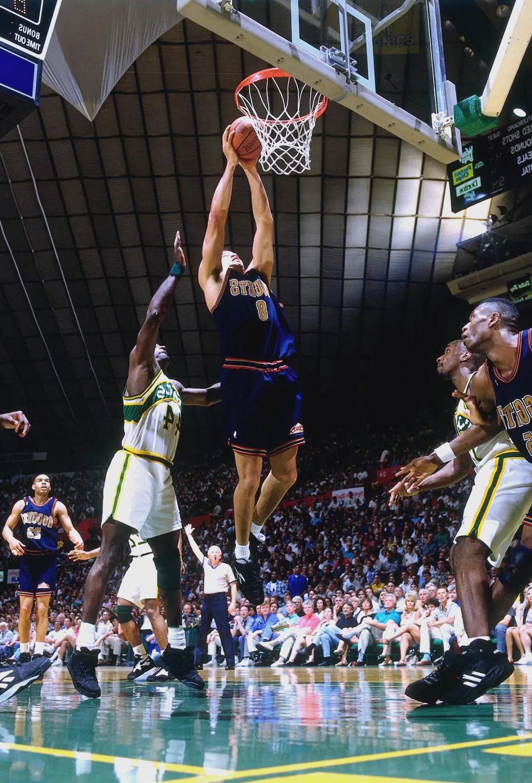 福建队力克公牛,克莱高光表现 福建队力克公牛,克莱高光表现