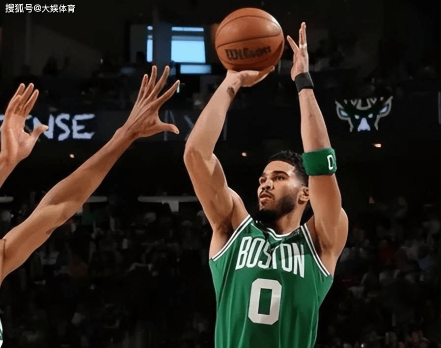 山西队鏖战新疆队，塔图姆带队取胜